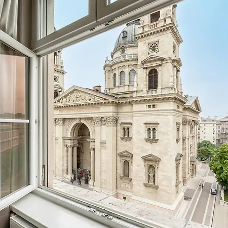 Monnalisa 3 Bedrooms With Private Bathrooms Facing Basilika Dream Flat - 1 Free Parking Upon Reservation 아파트 *