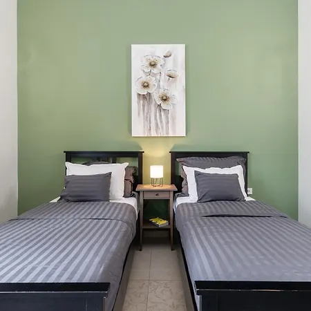 Monnalisa Basilika Breathless View 3 Bedrooms Luxury Flat Free Parking Upon Reservation *